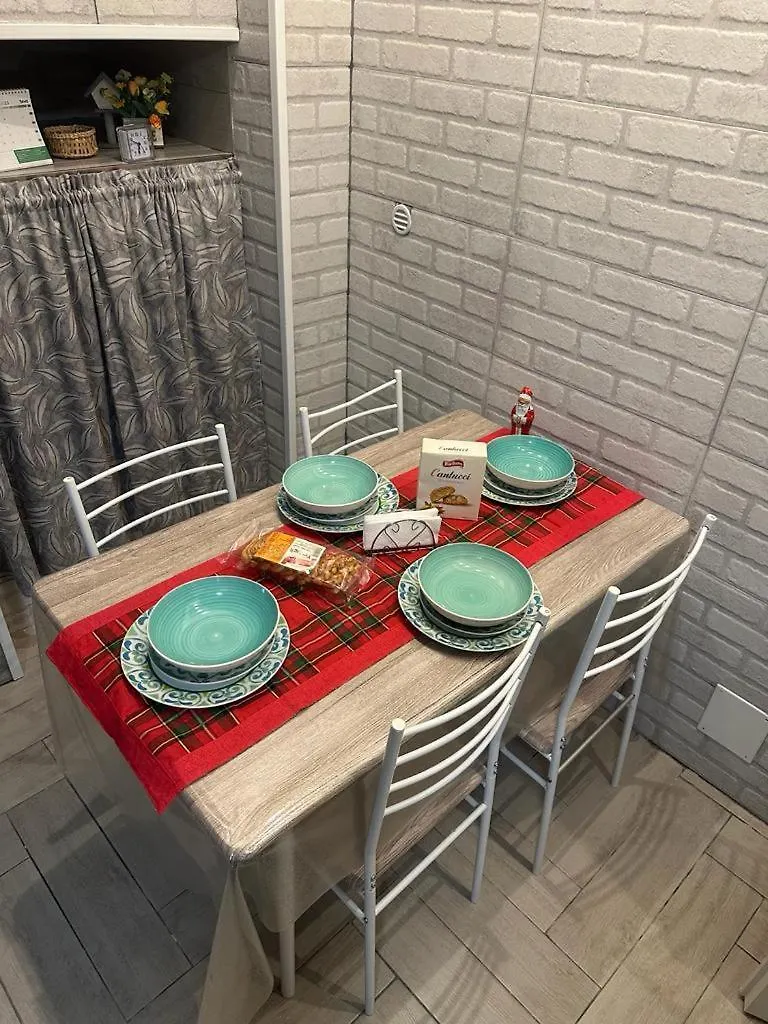 Esse Home Naples 0*,  Italy