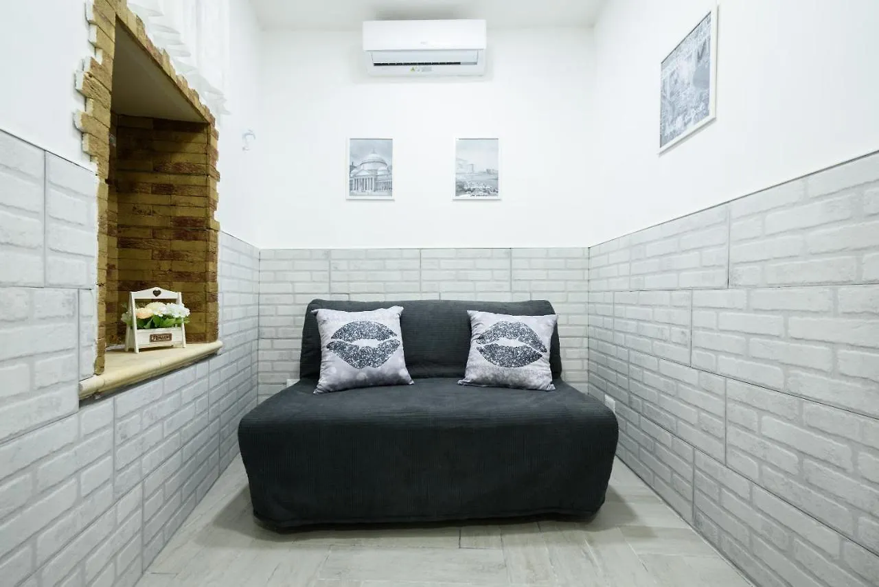 Esse Home Naples Apartment